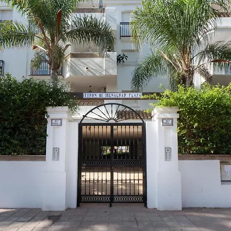 Holidays & Homes I Benalmadena Playa, Piscinas ,Relax Exterior photo