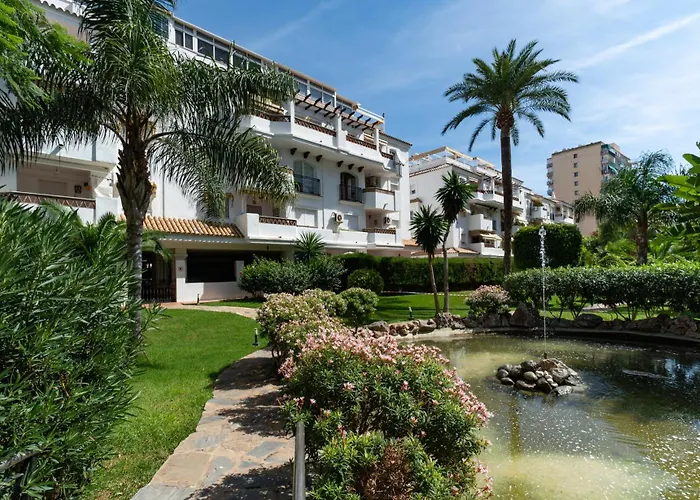 Holidays & Homes I Benalmadena Playa, Piscinas ,Relax