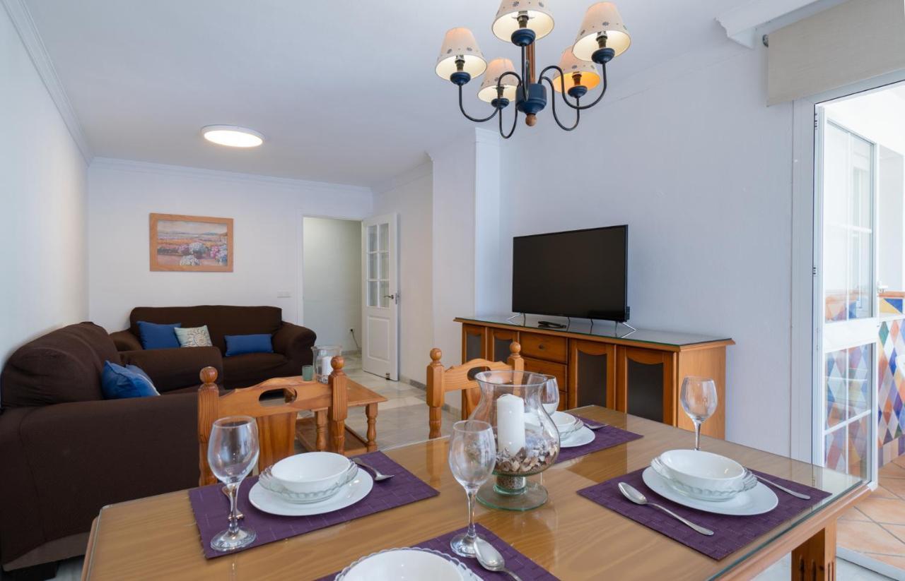 Holidays & Homes I Playa, Piscinas ,relax Apartament